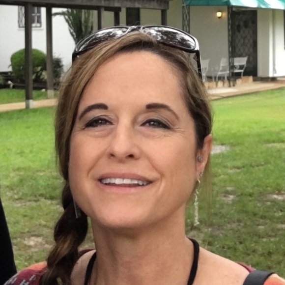 Meet your Posher, Janet - Picture 1 of 1